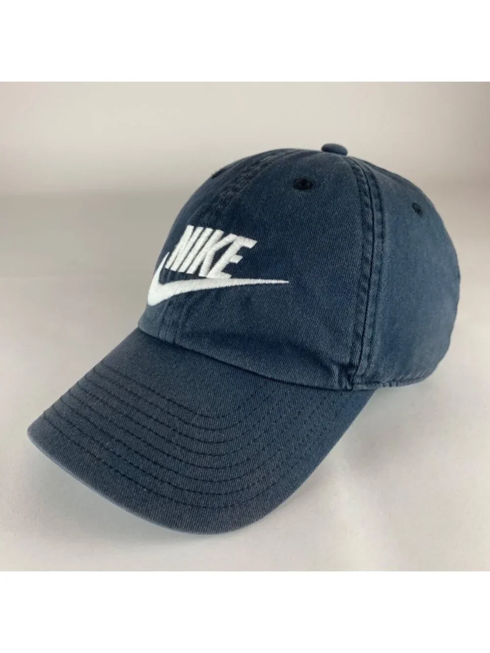 Nike Heritage86 Unisex Navy Blue Relaxed Fit Strapback Hat 626305-012